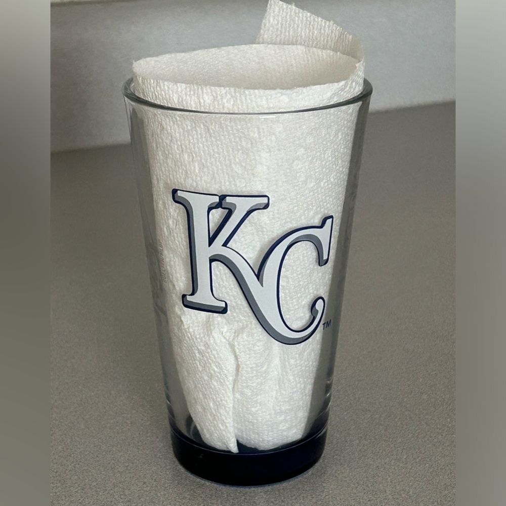 🛍️KC Royals pint glass